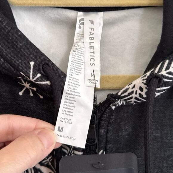 FABLETICS Womens M Black Snowflake Hooded Cozy Fleece Full Zip - Picture 10 of 10